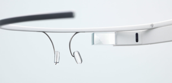 Les possesseurs de Google Glass peuvent maintenant inviter un ami
