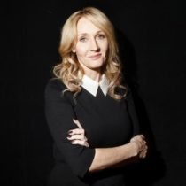 J.K. Rowling signe d’un faux nom un polar salué par la critique