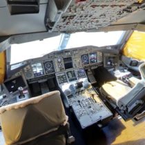 Visite virtuelle 360° d’un A380 : photos du cockpit, de la classe affaires, du bar