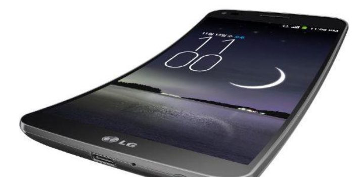 LG G Flex: le smartphone incurvé se plie à nos désirs