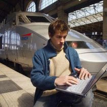 Le WiFi gratuit déployé dans une centaine de gares SNCF à partir de juin